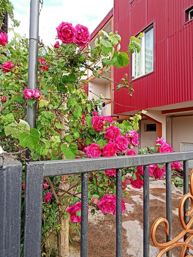 Mini Hotel On Guramishvili 22 Kobuleti Eksteriør bilde